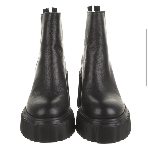 NWOB AGL Tiggy Leather Bootie 9 (39) - Picture 2 of 7